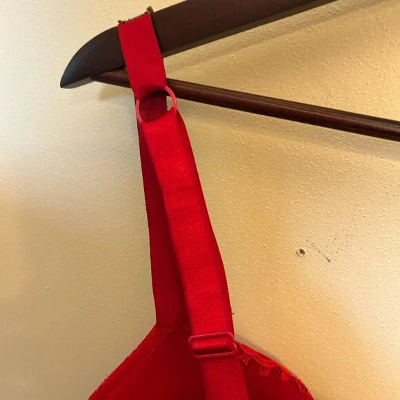 Victoria's Secret Women Very Sexy Push Up Bra Padded Underwire Red 34D Lace - Picture 16 of 16